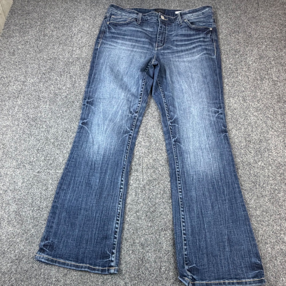 Daytrip Virgo Bootcut Jeans Medium Wash Blue Denim Size 32S 36x28 Womens